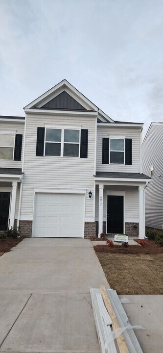 6017 Jasmine Br Rd in Charlotte, NC - Building Photo