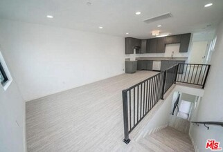 4112 1/2 Normandie Ave in Los Angeles, CA - Building Photo - Building Photo