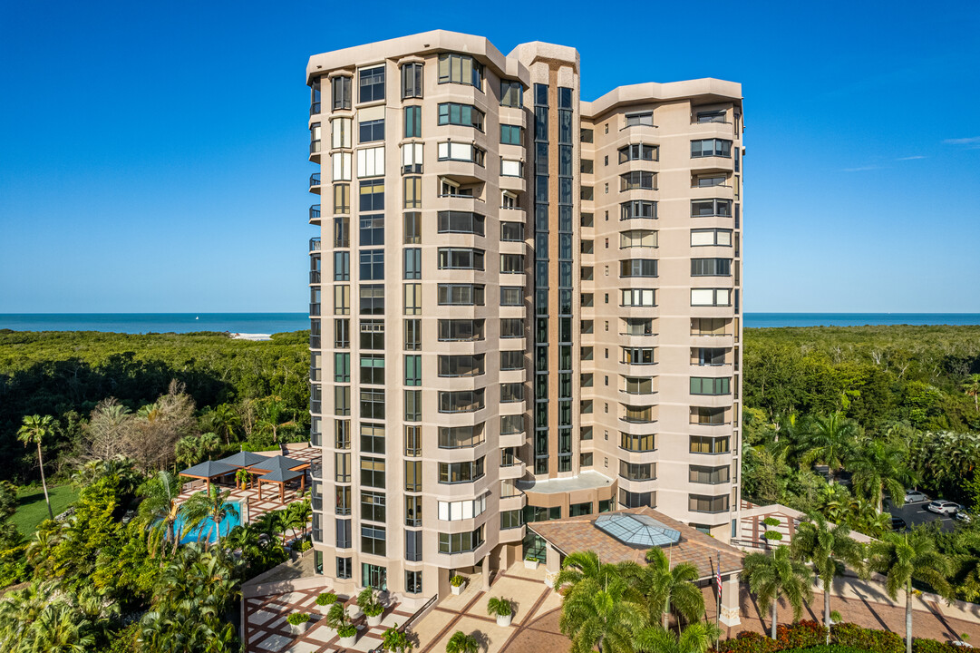 Dorchester Condominium in Naples, FL - Building Photo