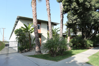 2345-2351 Kansas Ave in Santa Monica, CA - Building Photo - Building Photo