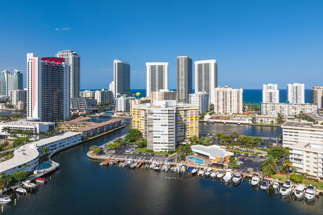 Lake Point Tower in Hallandale Beach, FL - Building Photo - Building Photo