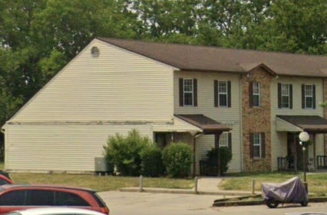 400 Cadillac St in Ligonier, IN - Building Photo - Building Photo