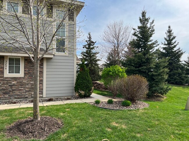 3294 Red Oak Trl in Medina, MN - Foto de edificio - Building Photo
