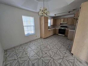 802 Noel Ln in Laredo, TX - Building Photo - Building Photo