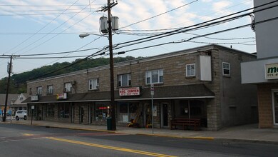 57 Main St in Bloomingdale, NJ - Building Photo - Building Photo