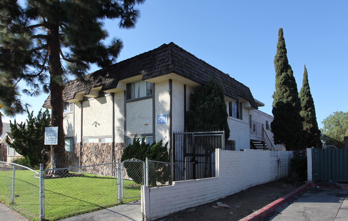 3838 Marlborough Ave in San Diego, CA - Foto de edificio