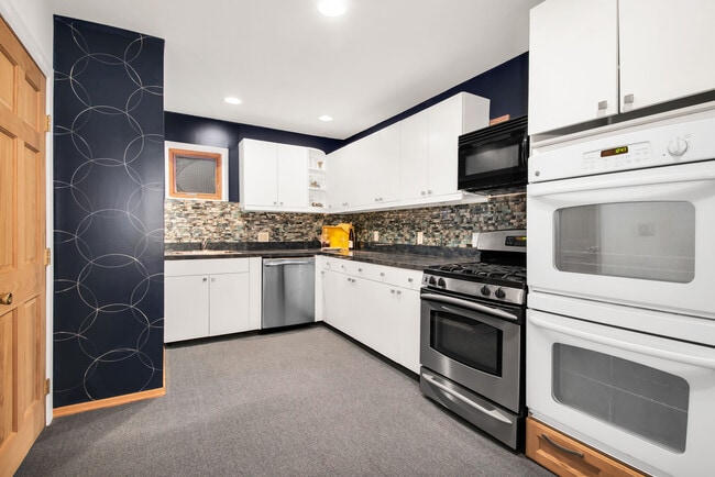 680 Belmont Ave, Unit #2