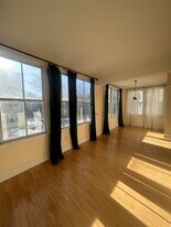 17 Ivaloo St in Somerville, MA - Building Photo