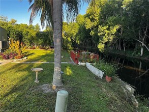 261 Ocean Reef Ln in Naples, FL - Building Photo - Building Photo