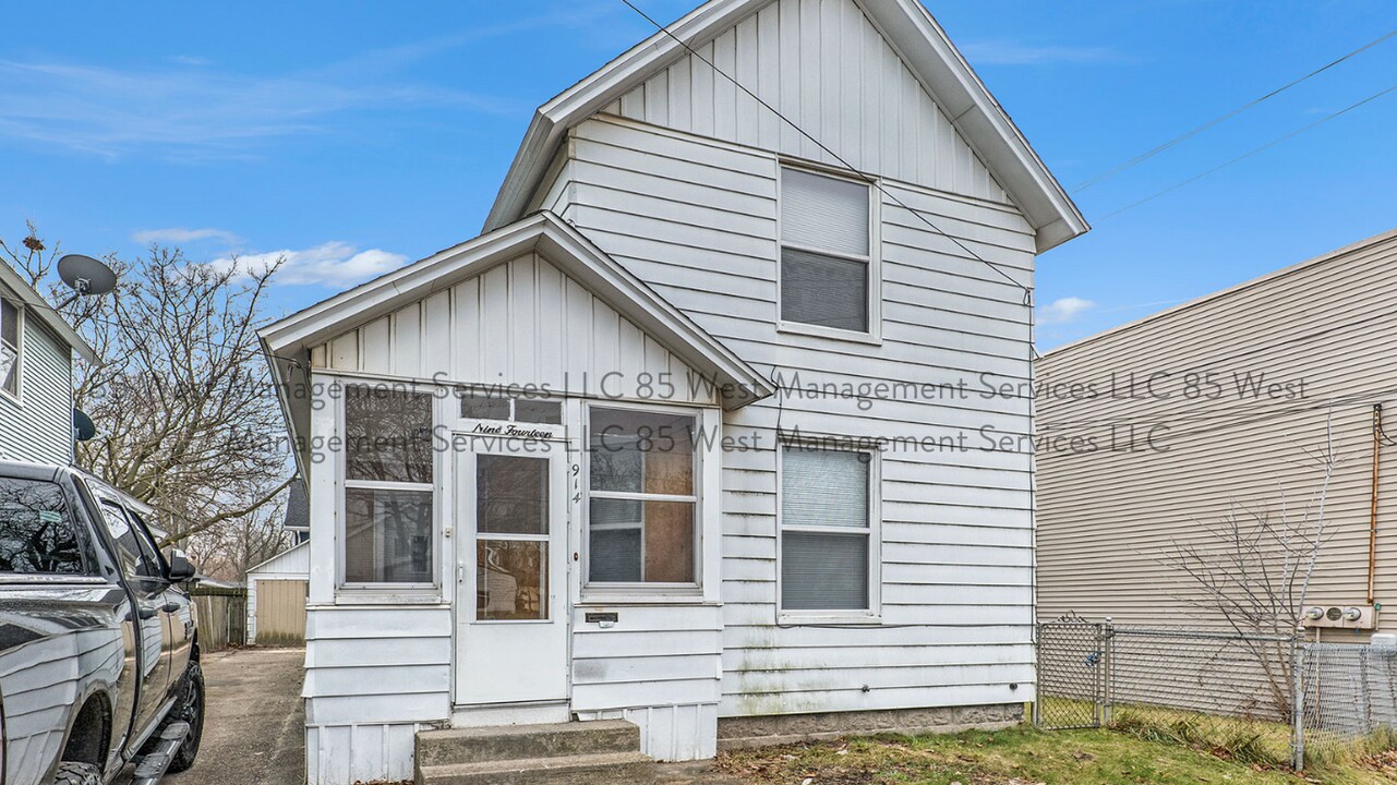 914 Butterworth St SW in Grand Rapids, MI - Building Photo