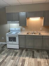 207 W Irvine St in Richmond, KY - Foto de edificio - Building Photo