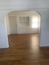 1033 E 4th St in Long Beach, CA - Building Photo - Building Photo