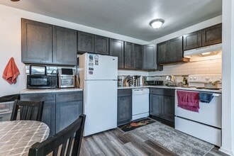 Oak Ridge Apartments in Runnemede, NJ - Building Photo - Building Photo