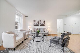 3701 39th St NW in Washington, DC - Building Photo - Building Photo