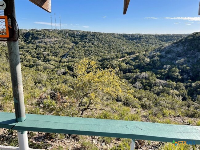 410 Osage Dr in Canyon Lake, TX - Building Photo - Building Photo