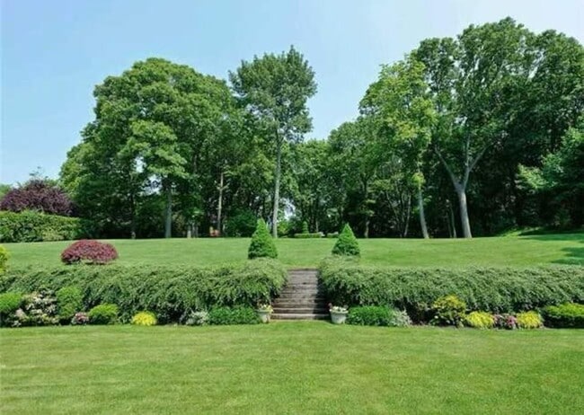 22 High Farms Rd in Glen Head, NY - Building Photo - Building Photo