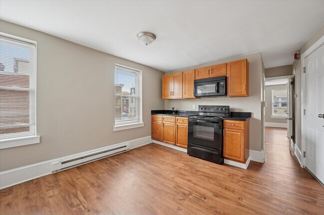 2111 Orthodox St in Philadelphia, PA - Building Photo - Building Photo