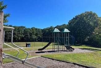 11 Whispering Oaks Way in Jackson Township, NJ - Building Photo - Building Photo