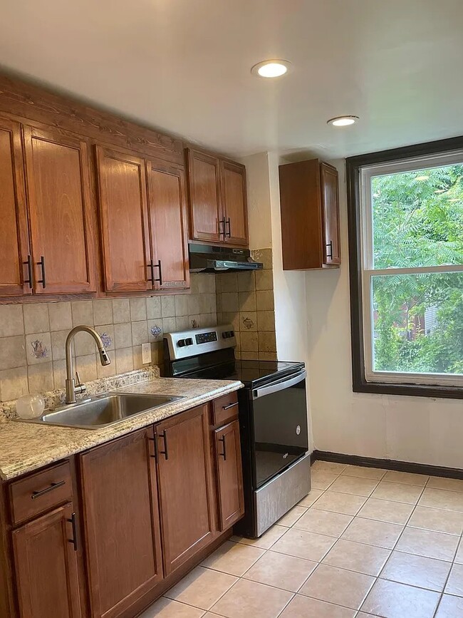 property at 1271 Teller Ave