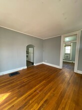 909 Merchant St in Emporia, KS - Foto de edificio - Building Photo