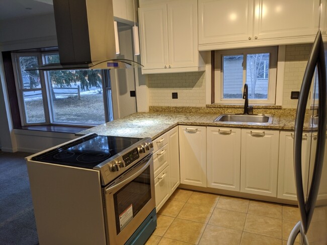 property at 420 W 10th St