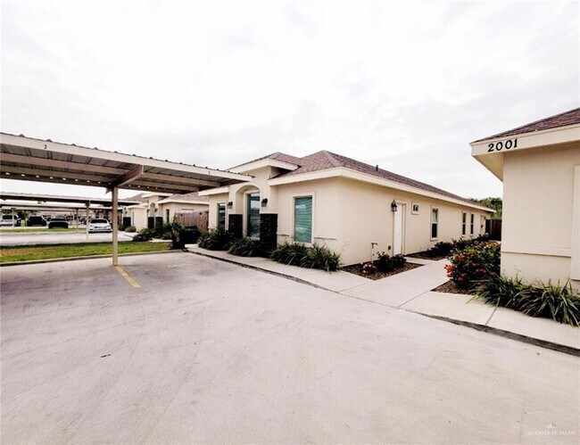 property at 2001 Taft St