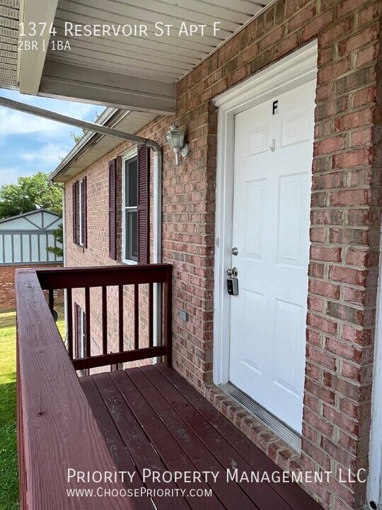 1374 Reservoir St in Harrisonburg, VA - Building Photo