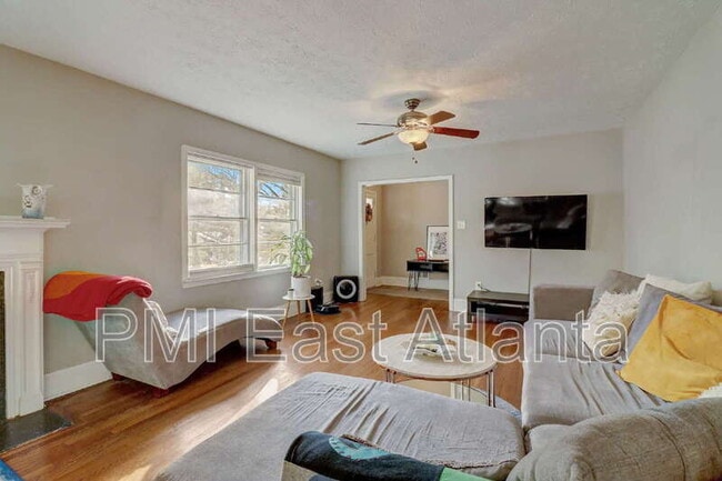 1661 Brewer Blvd SW in Atlanta, GA - Building Photo - Building Photo