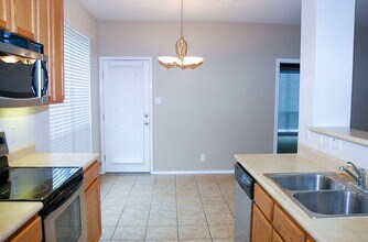 10918 Toscana Isle in San Antonio, TX - Building Photo - Building Photo