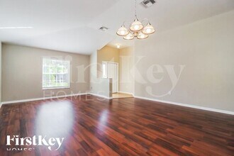 31421 Glendalough Way in Wesley Chapel, FL - Building Photo - Building Photo