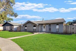 330 Nettle Dr in Garland, TX - Building Photo