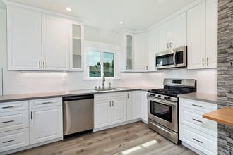 5841 Ernest Ave, Unit 1/2 in Los Angeles, CA - Building Photo - Building Photo