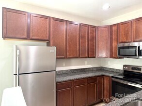 10577 Bunclody Dr in Charlotte, NC - Building Photo - Building Photo