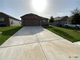 208 Allington Cir in Jarrell, TX - Building Photo