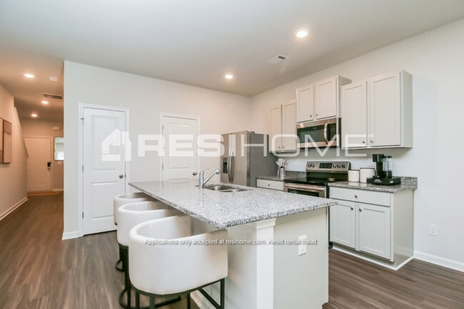 475 Oakwood Dr NW in Milledgeville, GA - Building Photo - Building Photo