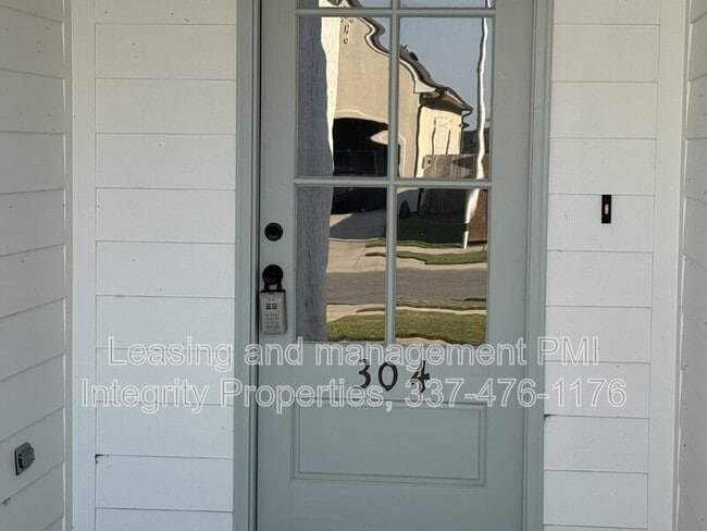 304 San Sebastian Dr in Youngsville, LA - Building Photo - Building Photo