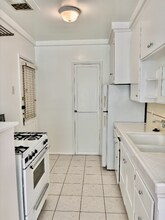 1271 N Crescent Heights Blvd in West Hollywood, CA - Building Photo - Building Photo
