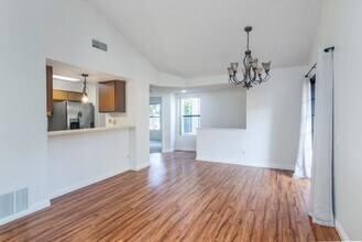 2392 Archwood Ln in Simi Valley, CA - Building Photo - Building Photo