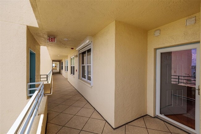 7862 Sailboat Key Blvd S in South Pasadena, FL - Building Photo - Building Photo