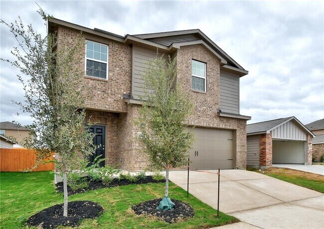 1302 Amy Dr in Kyle, TX - Building Photo - Building Photo