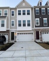 208 Douglas Way in Middletown, DE - Building Photo