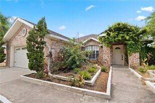 20 E St in Mission, TX - Building Photo