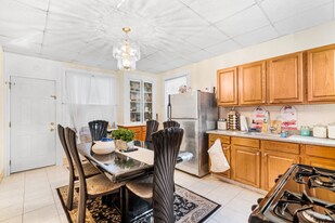231 Ripley Pl in Elizabeth, NJ - Building Photo