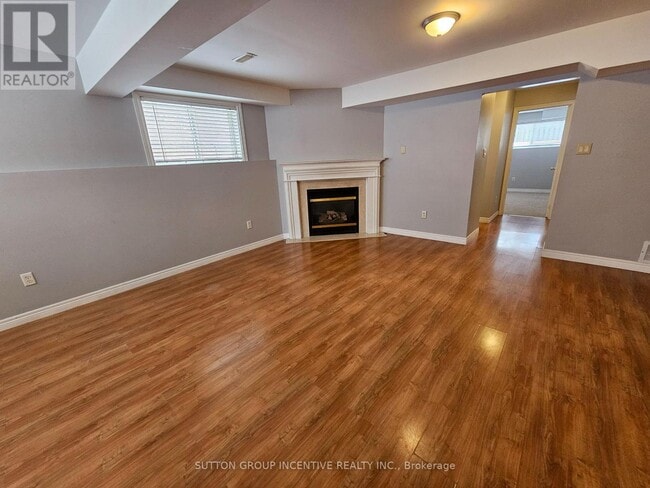 8 Heritage Ct in Barrie, ON - Building Photo - Building Photo