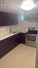 209 Pleasant Ave in Toronto, ON - Building Photo - Building Photo