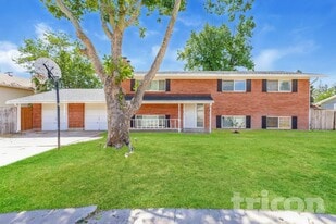 2225 W 4350 S in Roy, UT - Building Photo