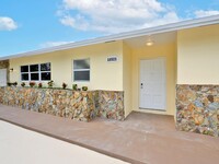 10521 Taft St in Pembroke Pines, FL - Foto de edificio - Building Photo