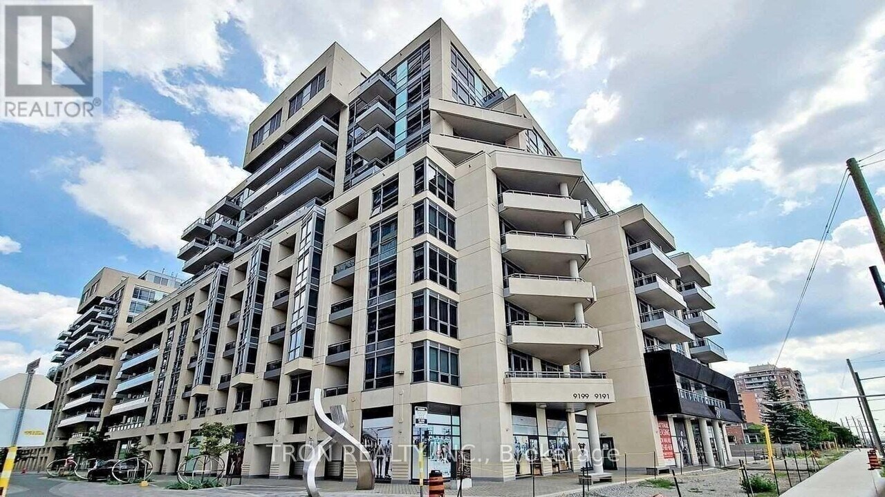 9199 Yonge St in Richmond Hill, ON - Building Photo