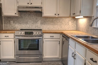 587 Wedgewood Dr in Alpharetta, GA - Building Photo - Building Photo