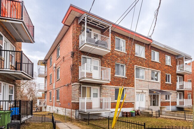5750 Charles-Thibault Pl
